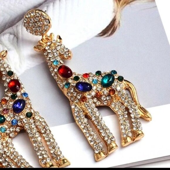 Zara Exquisite Giraffe Design Earrings 🔥😍 - Picture 1 of 5
